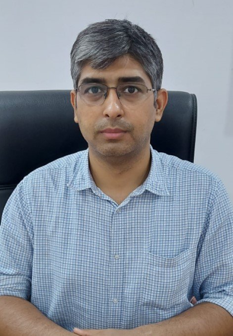 Consultant oncologist Dr Vivek Malhotra at Imperia Neuro Hospital and Multispeciality Hospital Lucknow
